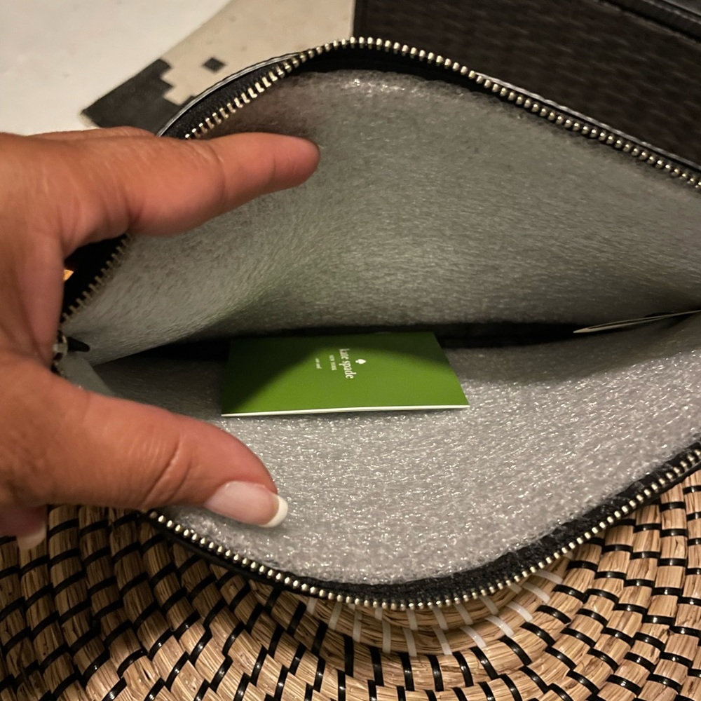 kate spade - Picture 3 of 5